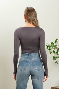 ROUND NECK LONG SLEEVE FITTED KNIT TOP: GREY