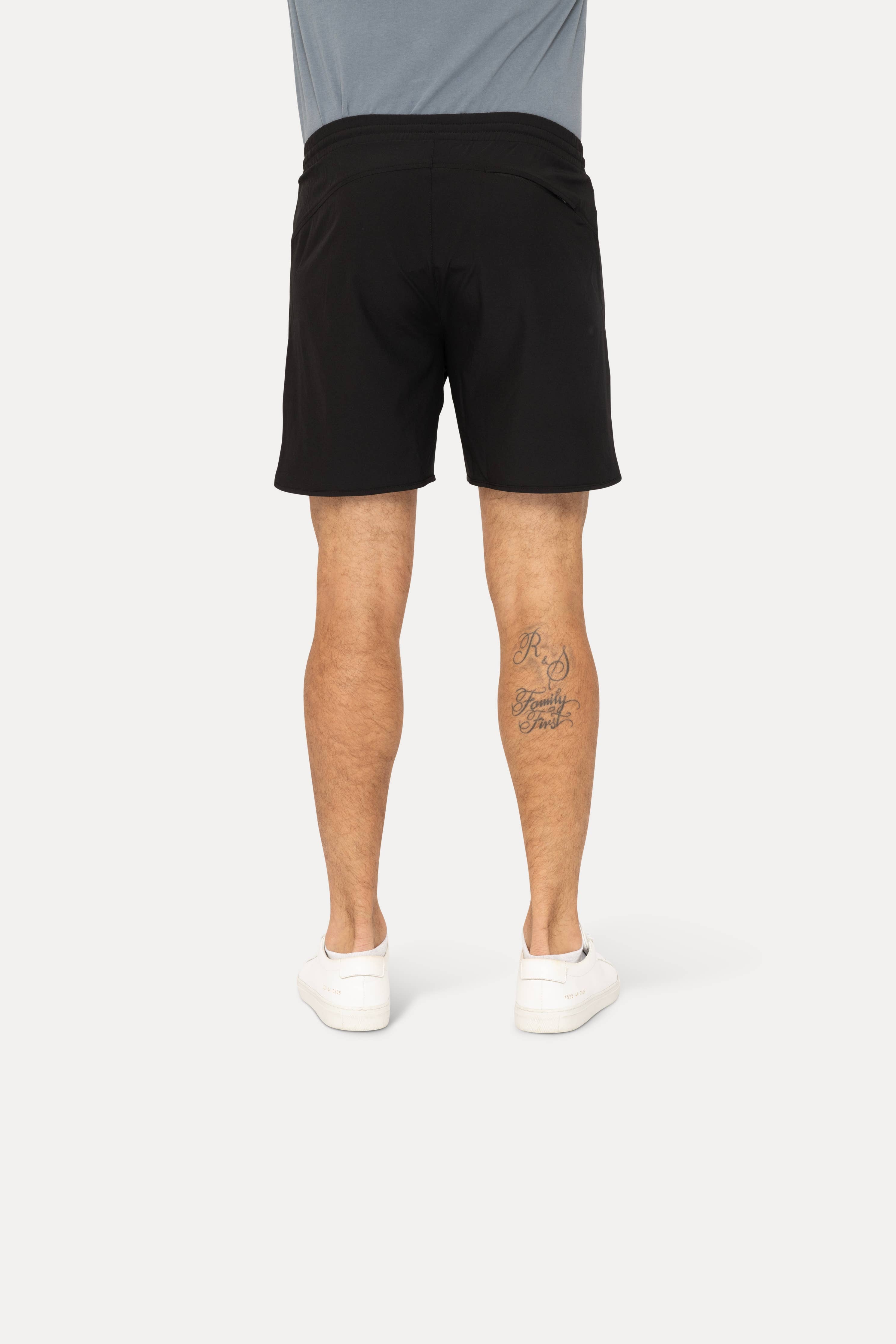 MEN - Wave Accent Essential Active Shorts: Black / S:M:L:XL