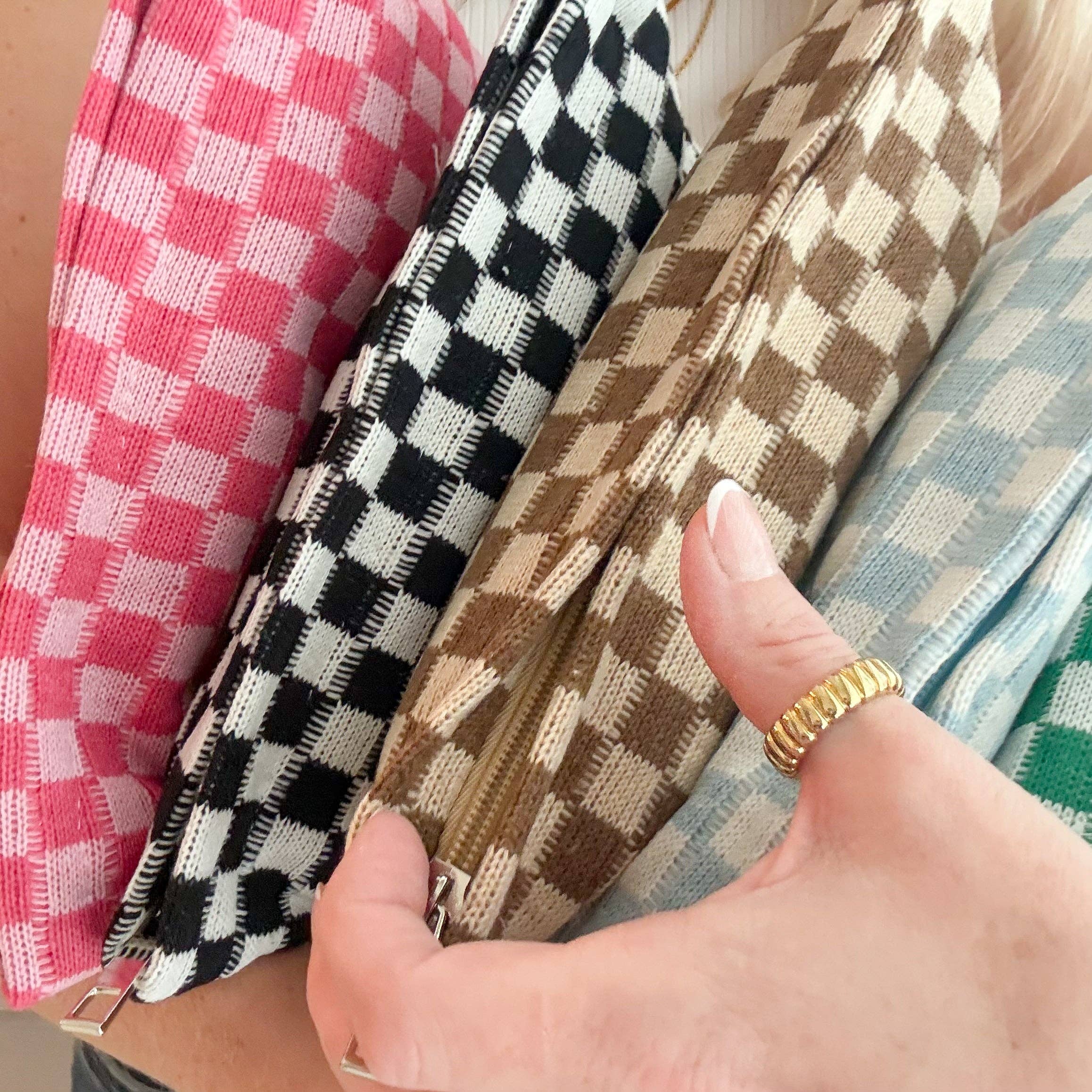 Medium Checkered Knit "Catch-All" Pouch in 5 Colors: Blue Check