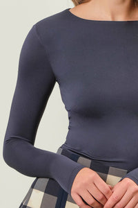 ROUND NECK LONG SLEEVE FITTED KNIT TOP: GREY