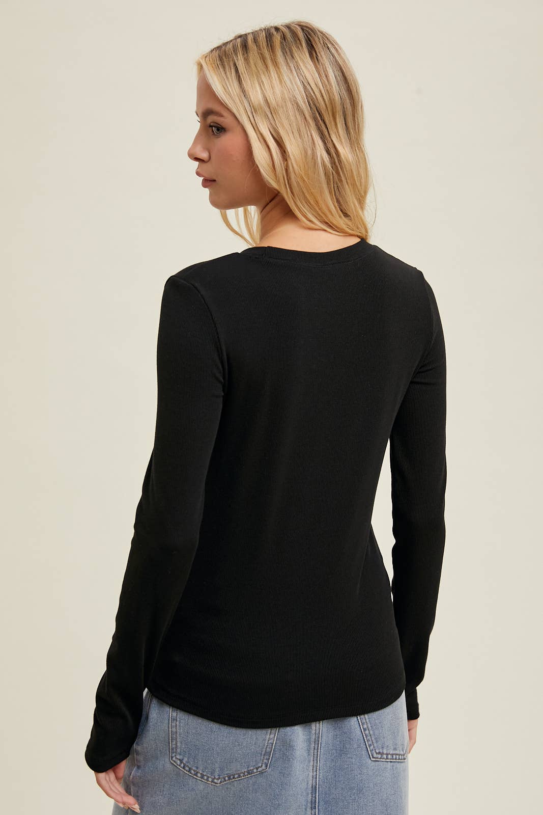 ROUND NECK FITTED RIBBED KNIT TOP / WL24-9450: BLACK / S:M:L