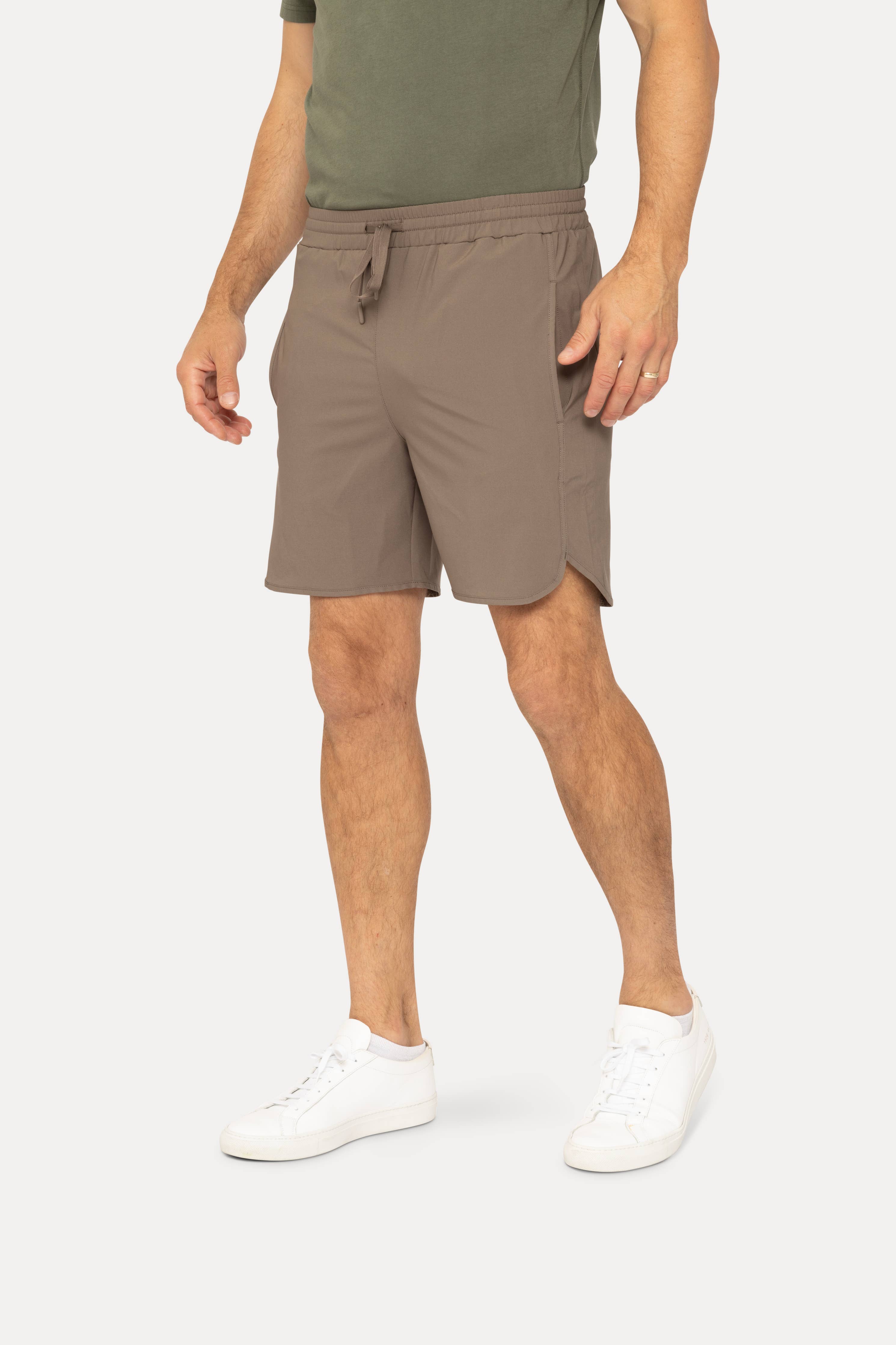 MEN - Wave Accent Essential Active Shorts: Black / S:M:L:XL